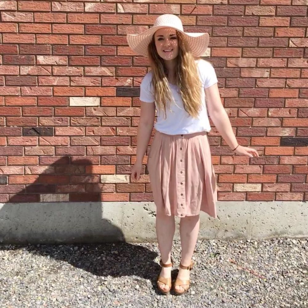 Meet your Posher, Cecily